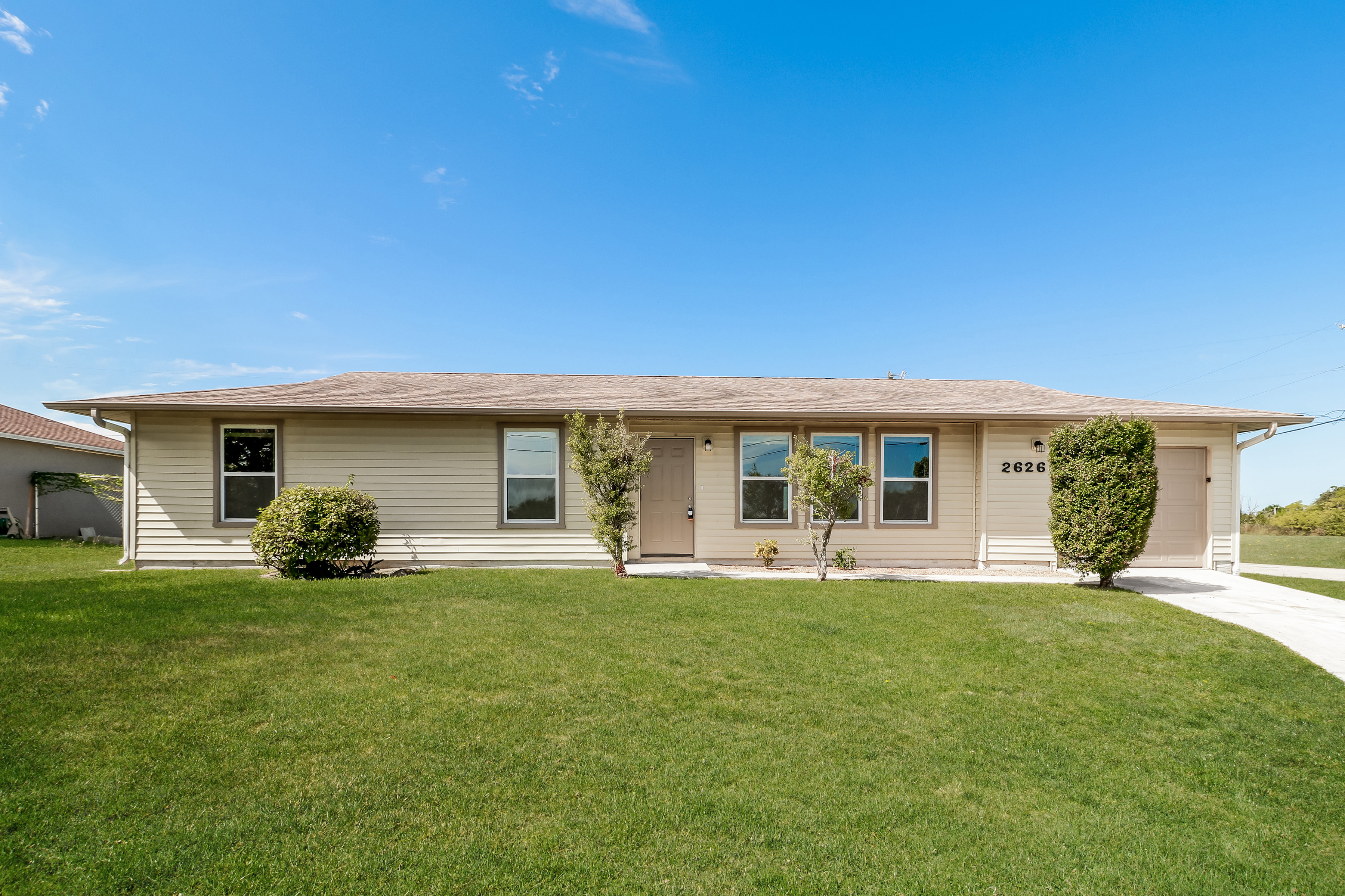 2626 NE 20th Pl Cape Coral, FL 33909